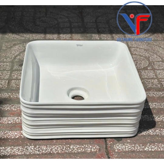 Lavabo vuông đặt bàn màu trắng