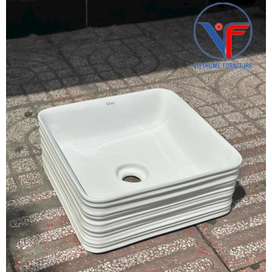 Lavabo vuông đặt bàn màu trắng