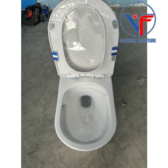Bồn cầu 1 khối trắng men sứ nano nắp viền