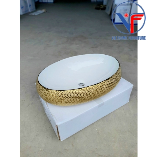 Lavabo đặt bàn màu trắng họa tiết chữ thập mạ màu vàng