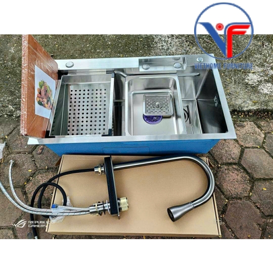 Chậu chén 1 hộc kích thước 78x46 INOX có vòi dây rút